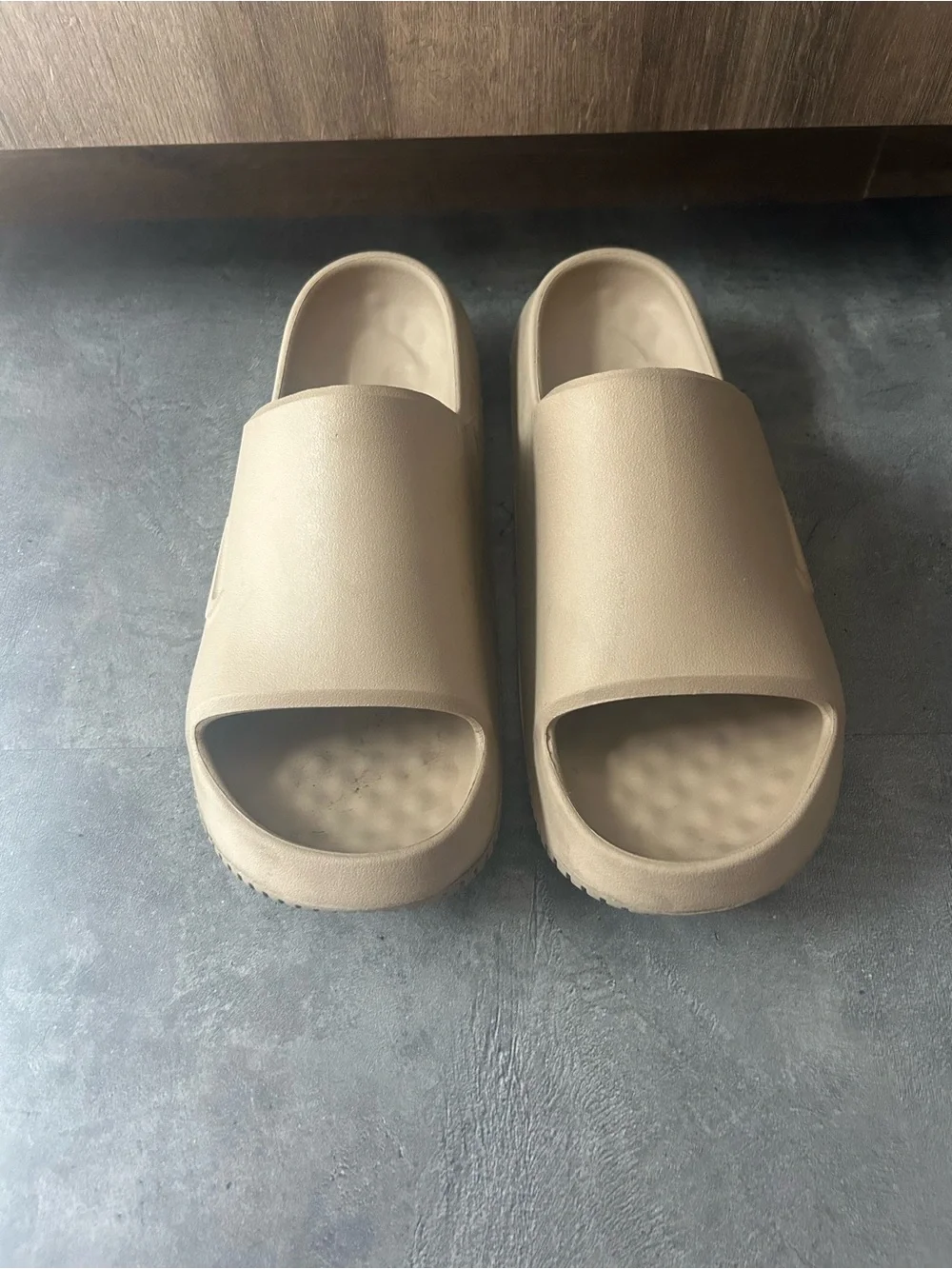 Nike calm slides